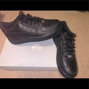 Black Nike Air Force 1